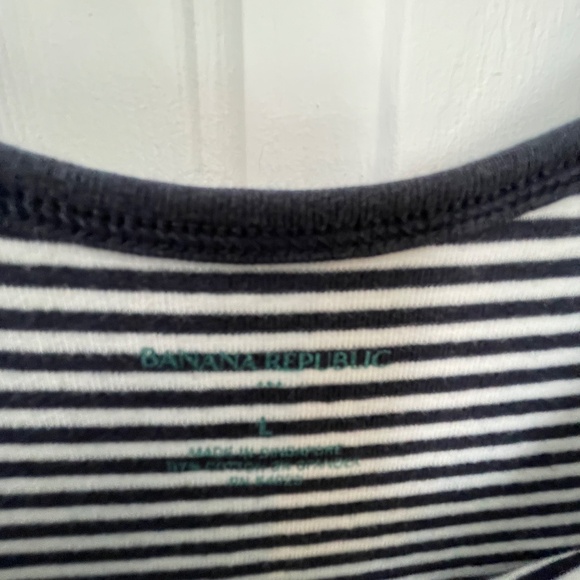 Tee-shirts--assorted - Picture 2 of 13